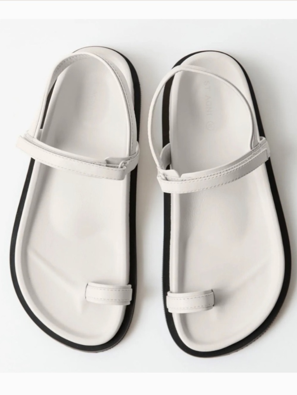 St. Agni Keko Leather Toe-Loop Sandals in Light Gray 39